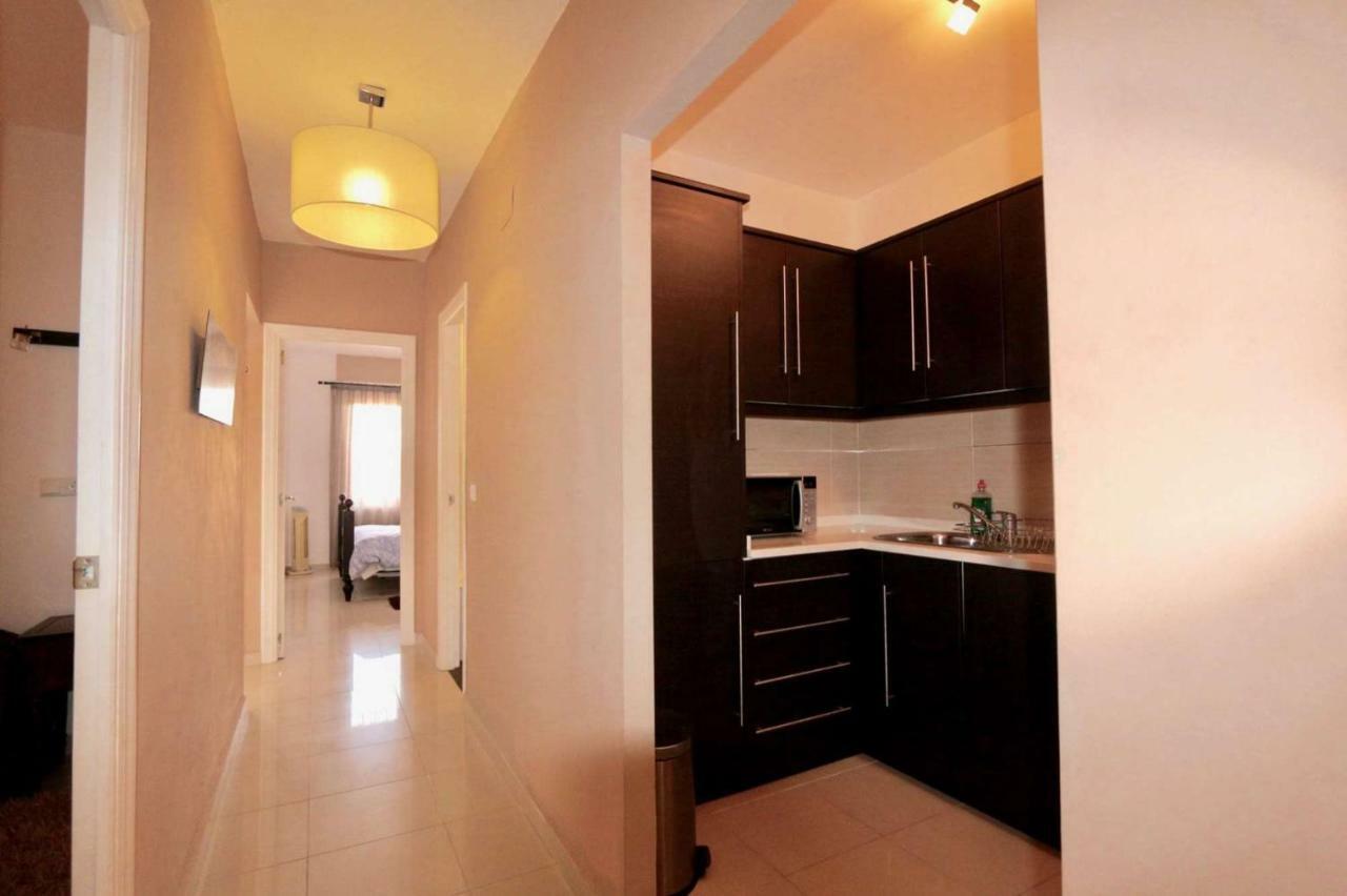 3- Bedroom Apartment In The Centre Of Calpe With Nice Living Room, 1 Bathroom. Bagian luar foto