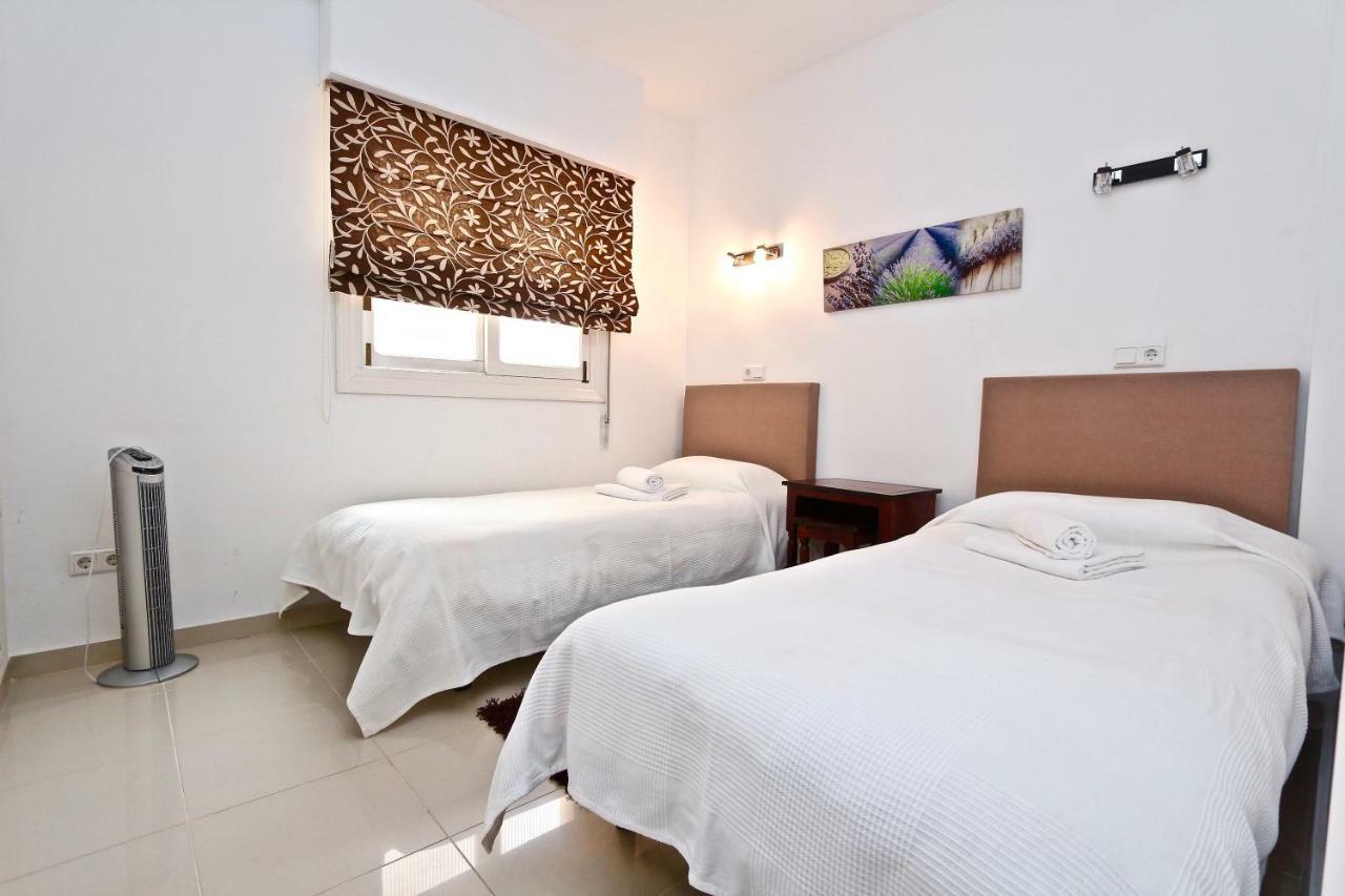 3- Bedroom Apartment In The Centre Of Calpe With Nice Living Room, 1 Bathroom. Bagian luar foto
