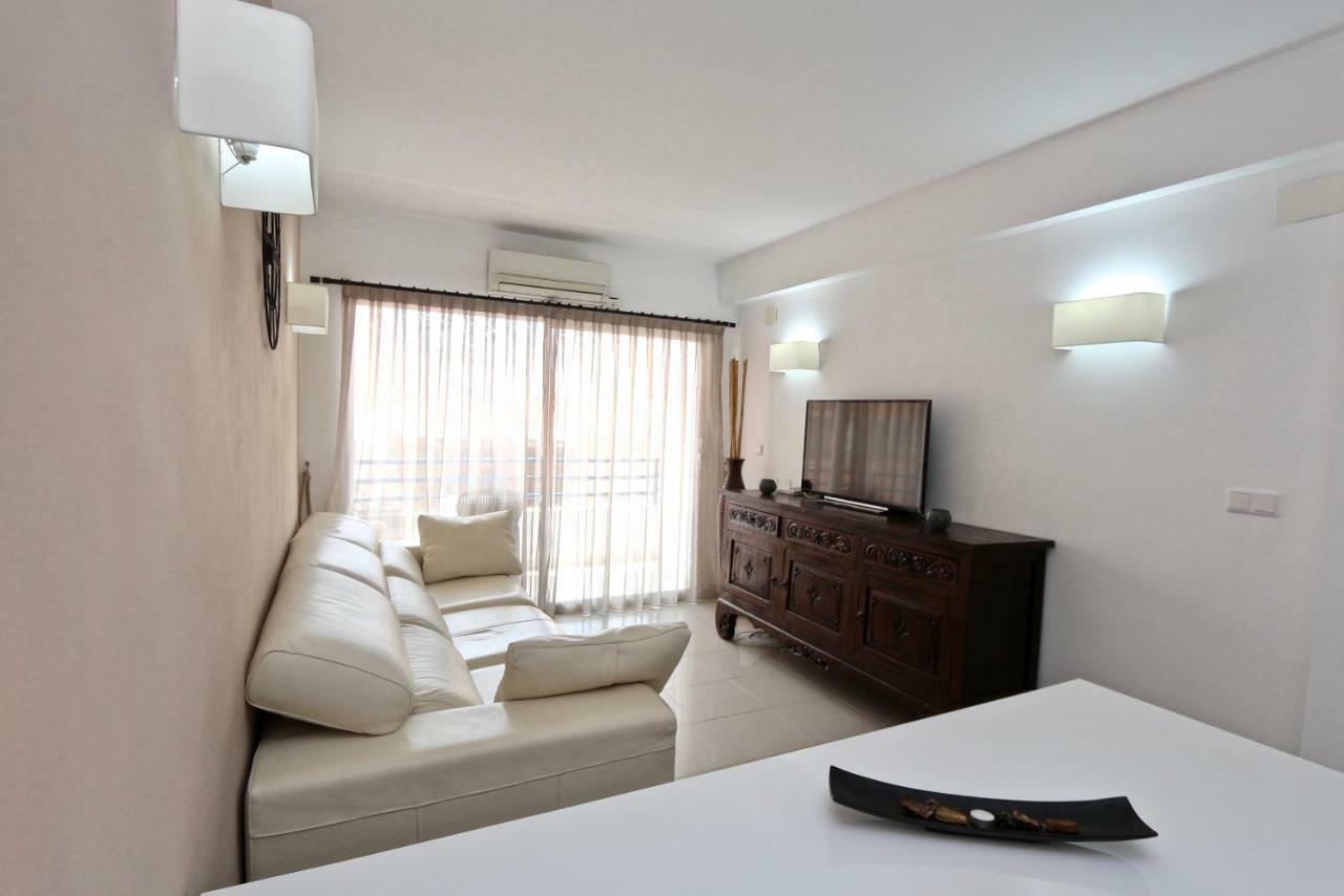 3- Bedroom Apartment In The Centre Of Calpe With Nice Living Room, 1 Bathroom. Bagian luar foto